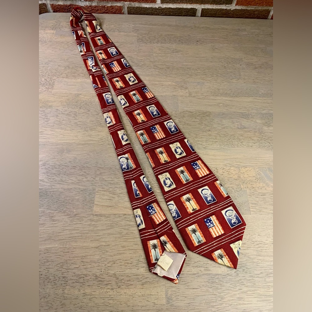 TOMMY BAHAMA  MEN'S  TIE ‎ 100%  SILK 57” long